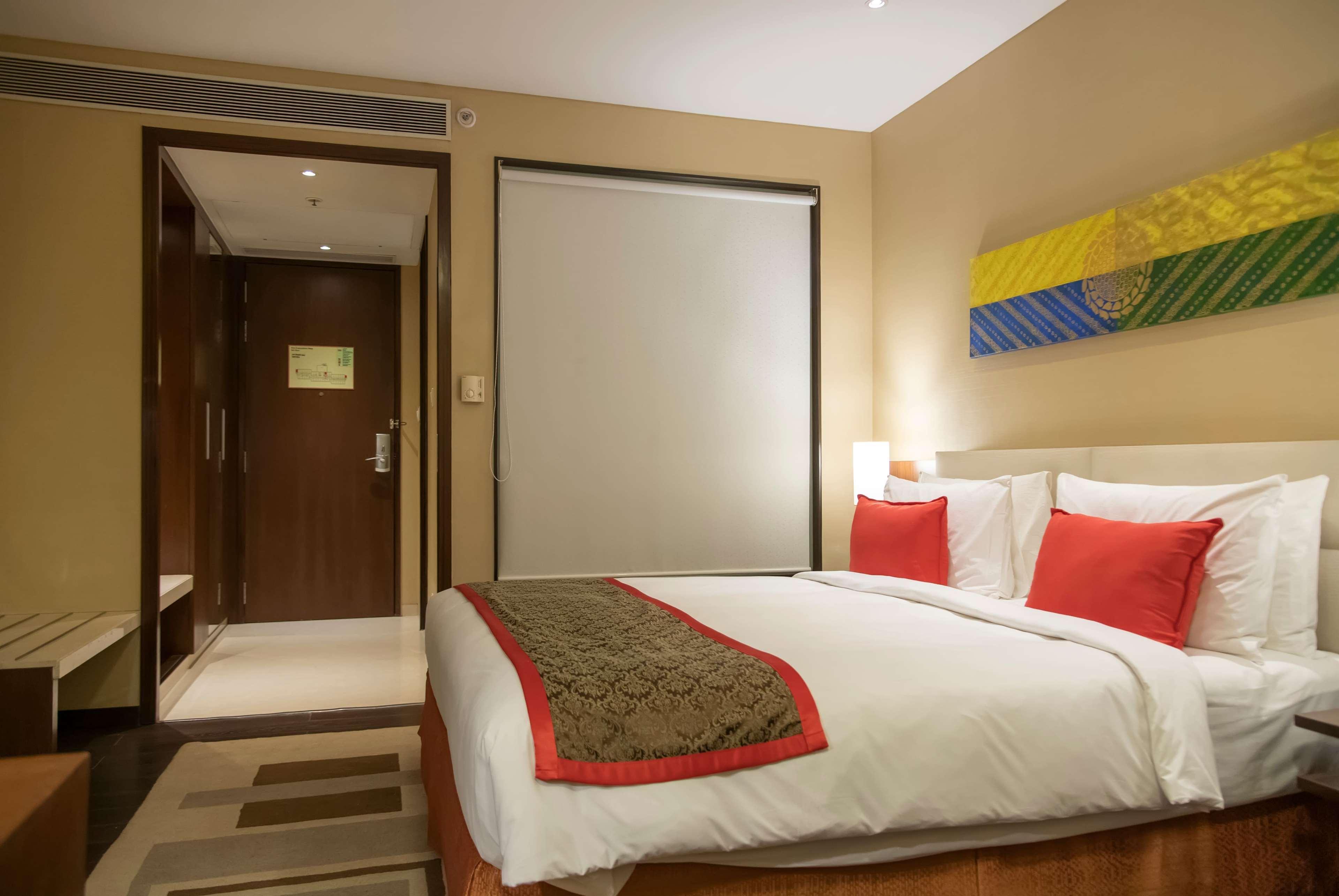 Ramada Plaza By Wyndham Pune Hinjewadi Dāpuri Eksteriør billede