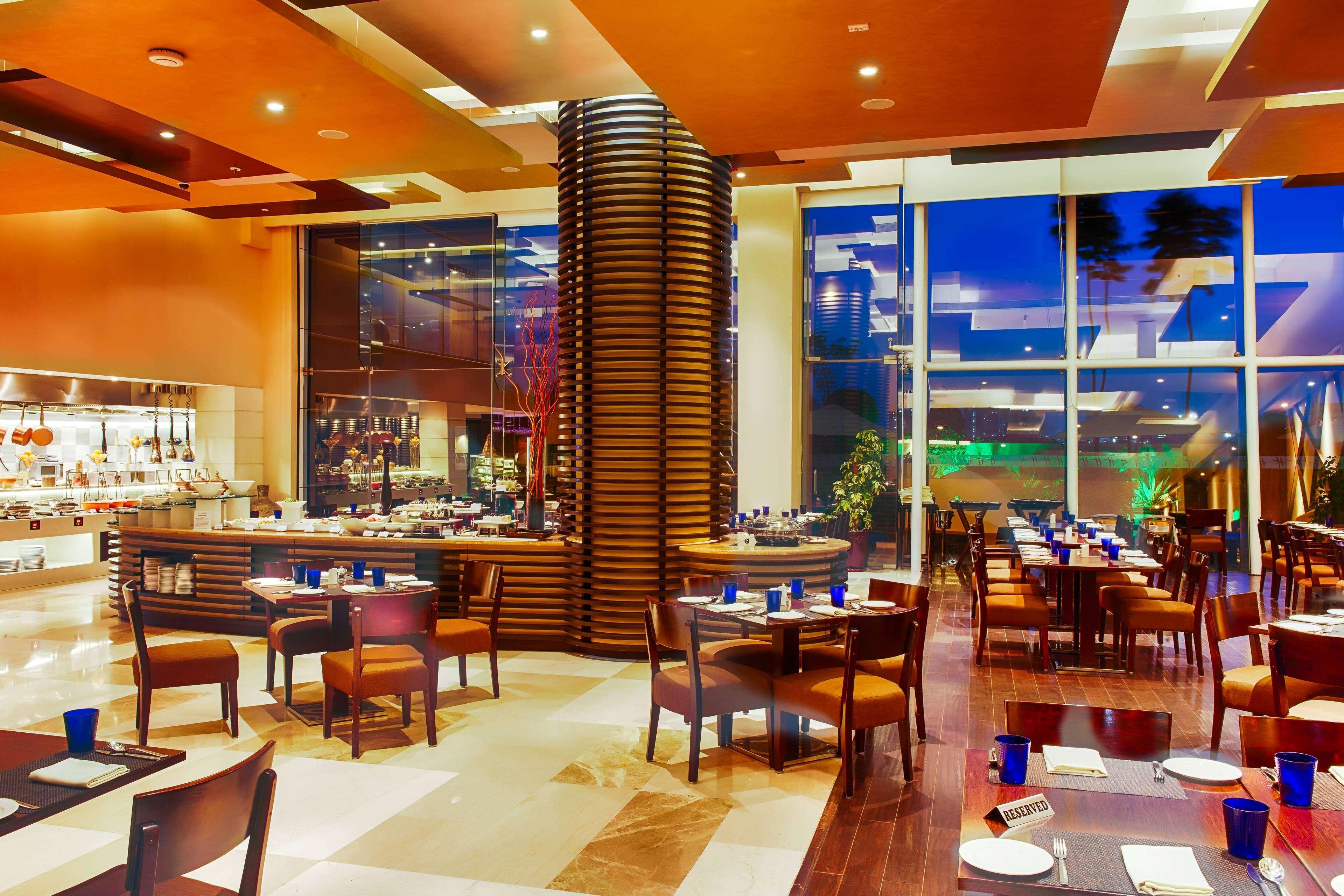 Ramada Plaza By Wyndham Pune Hinjewadi Dāpuri Eksteriør billede