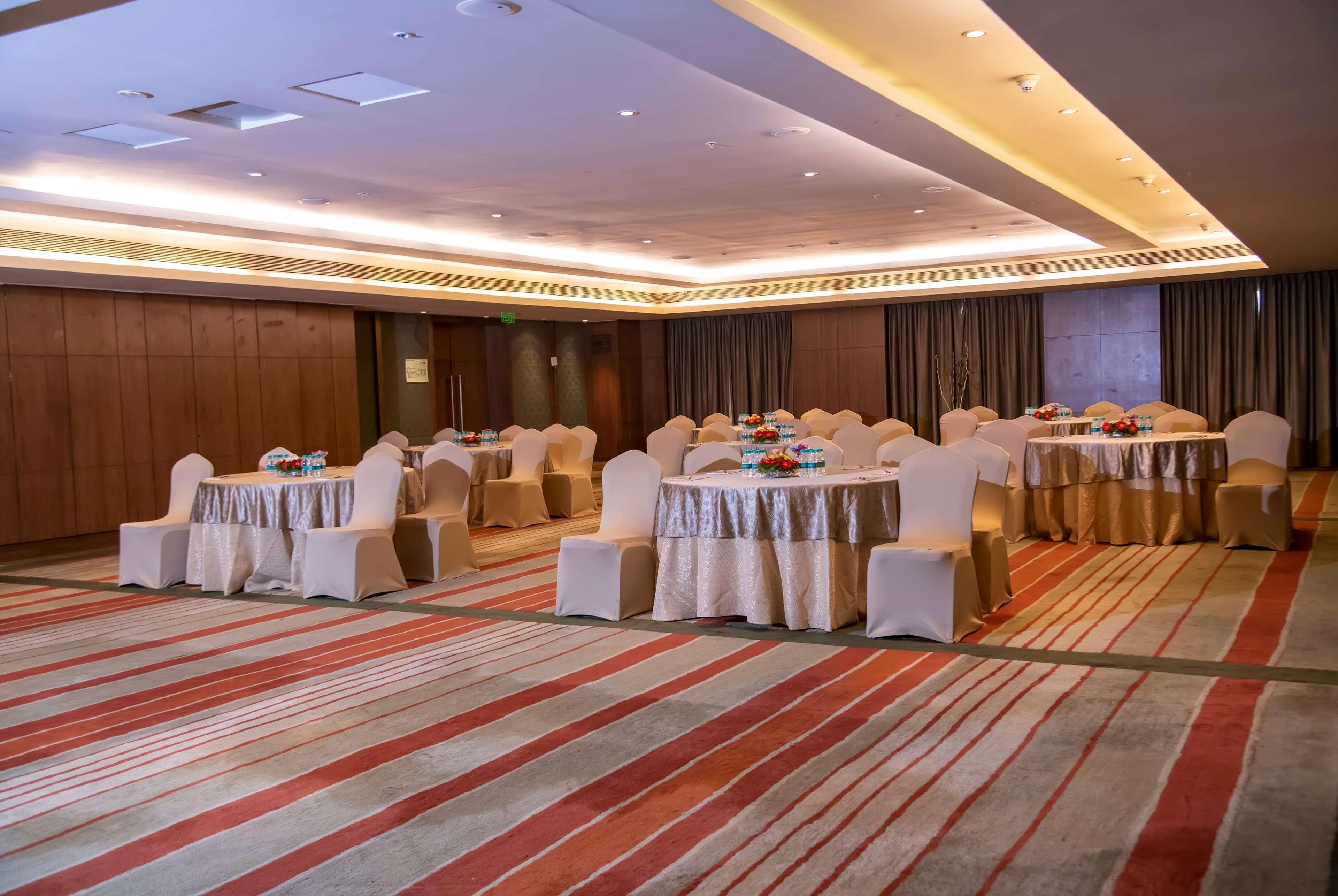 Ramada Plaza By Wyndham Pune Hinjewadi Dāpuri Eksteriør billede