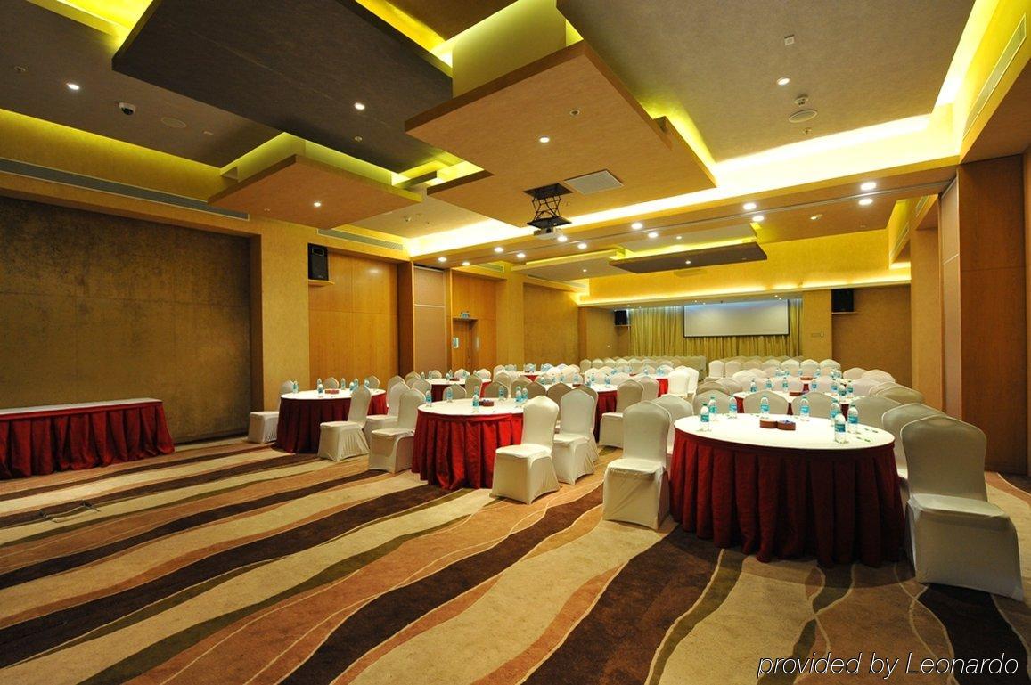 Ramada Plaza By Wyndham Pune Hinjewadi Dāpuri Eksteriør billede