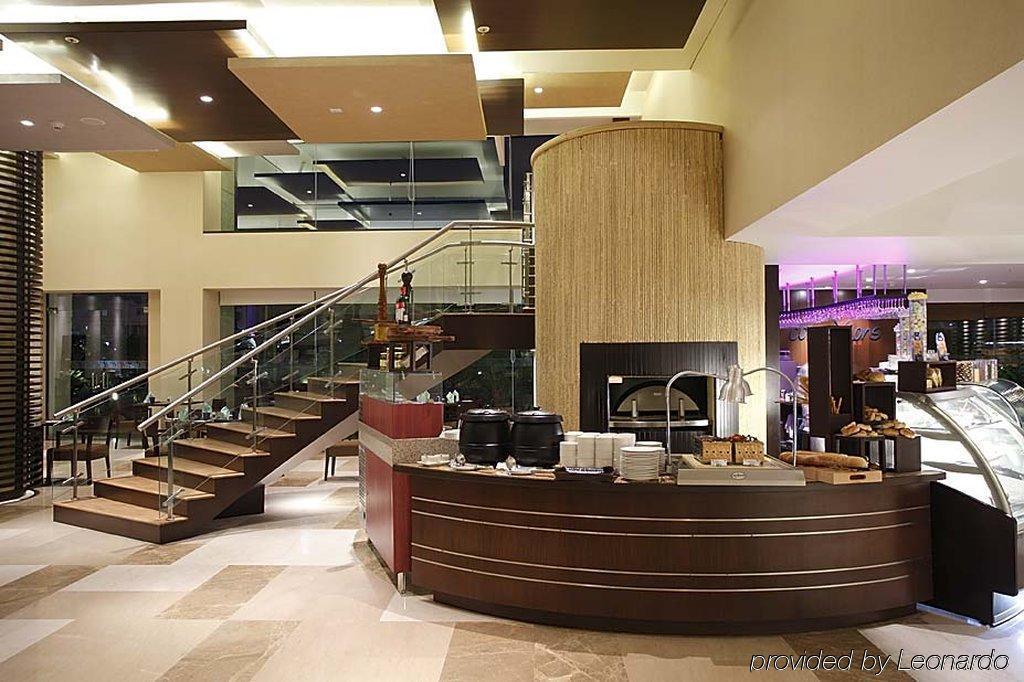 Ramada Plaza By Wyndham Pune Hinjewadi Dāpuri Eksteriør billede