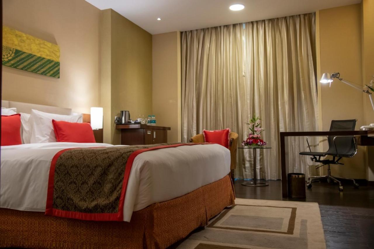 Ramada Plaza By Wyndham Pune Hinjewadi Dāpuri Eksteriør billede