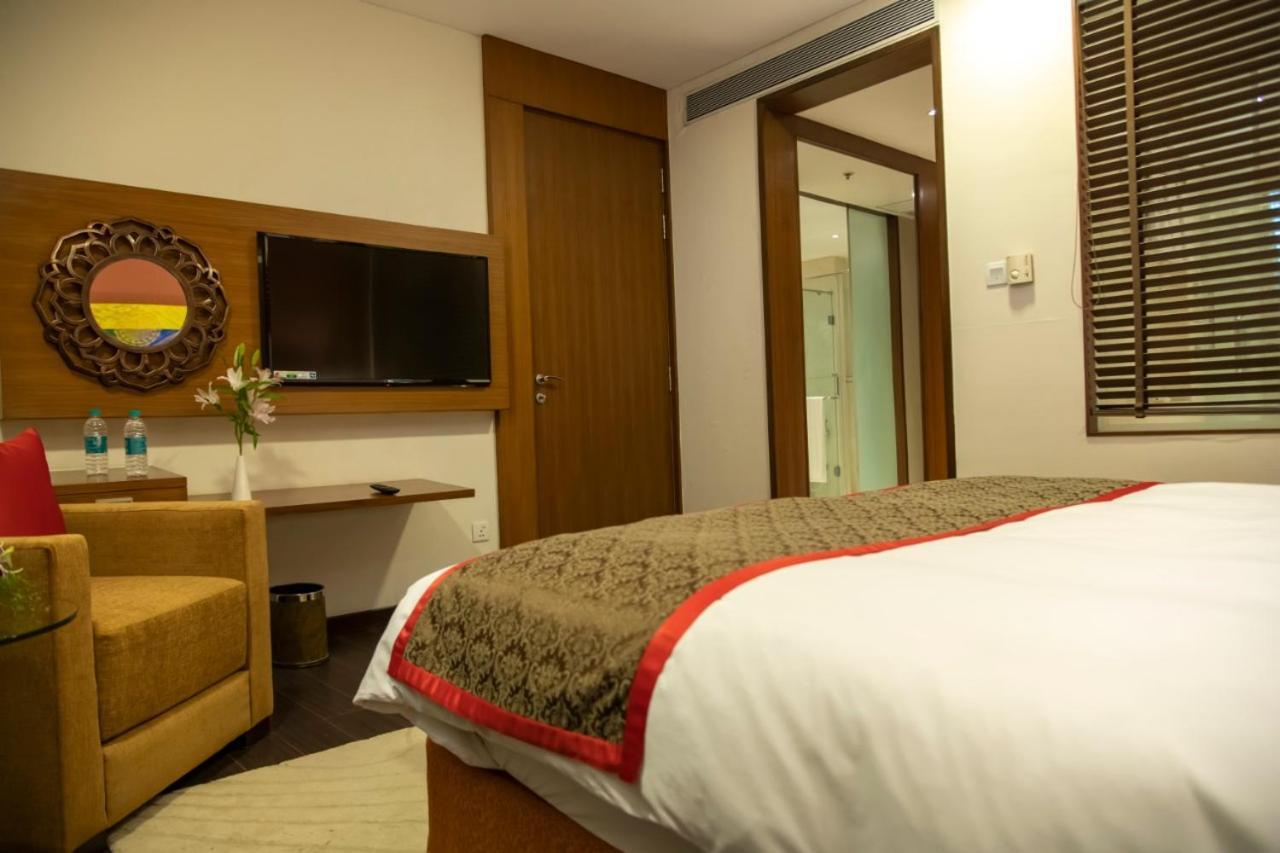 Ramada Plaza By Wyndham Pune Hinjewadi Dāpuri Eksteriør billede